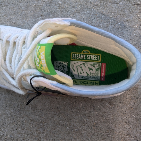 Vans x Sesame Street high tops new no box - Picture 2 of 5